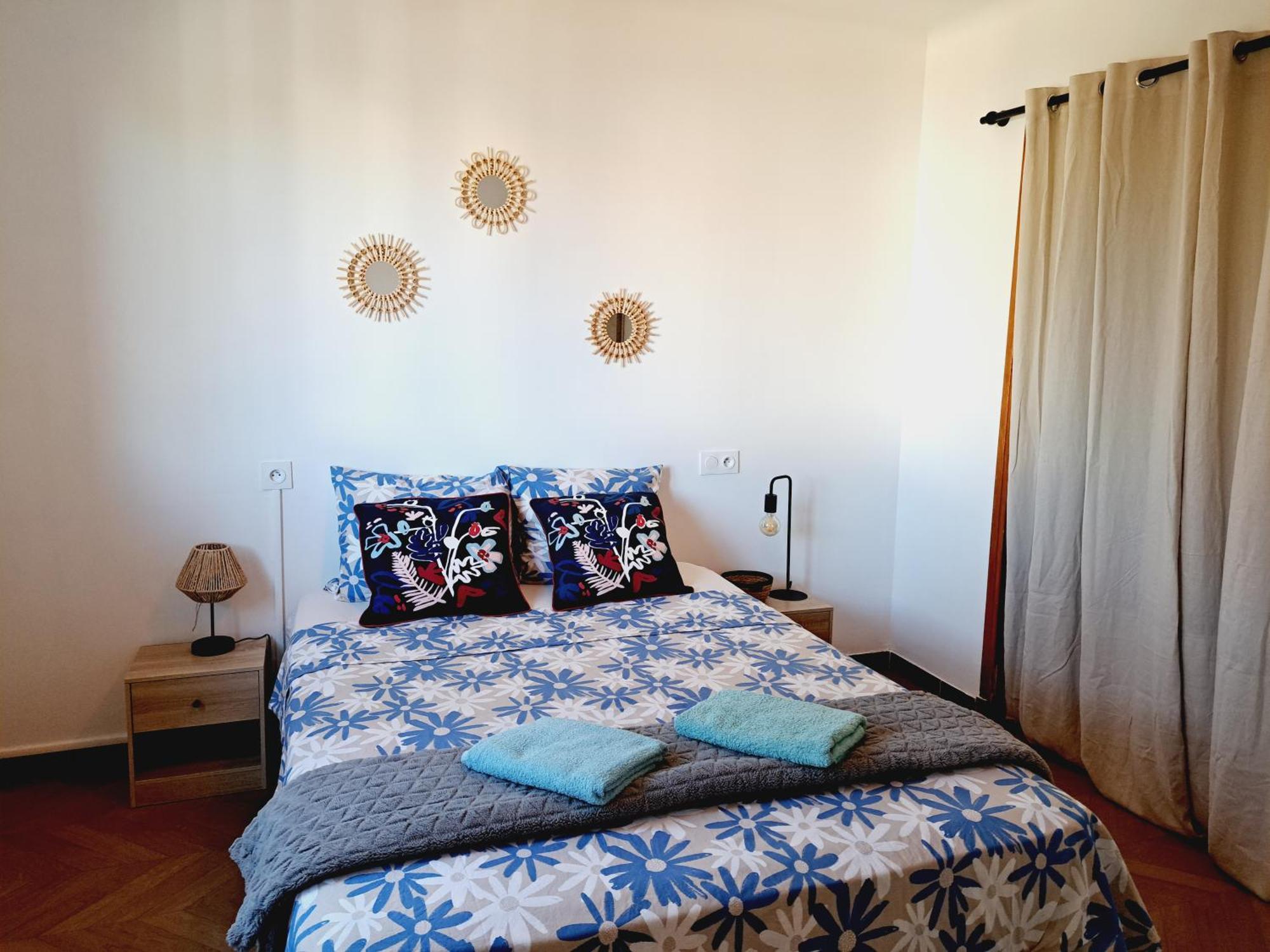Spacieux Appartement Avec Balcon Narbona Zewnętrze zdjęcie